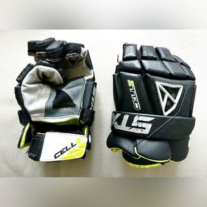 STX Cell V Lacrosse Gloves: Boys Youth medium EUC